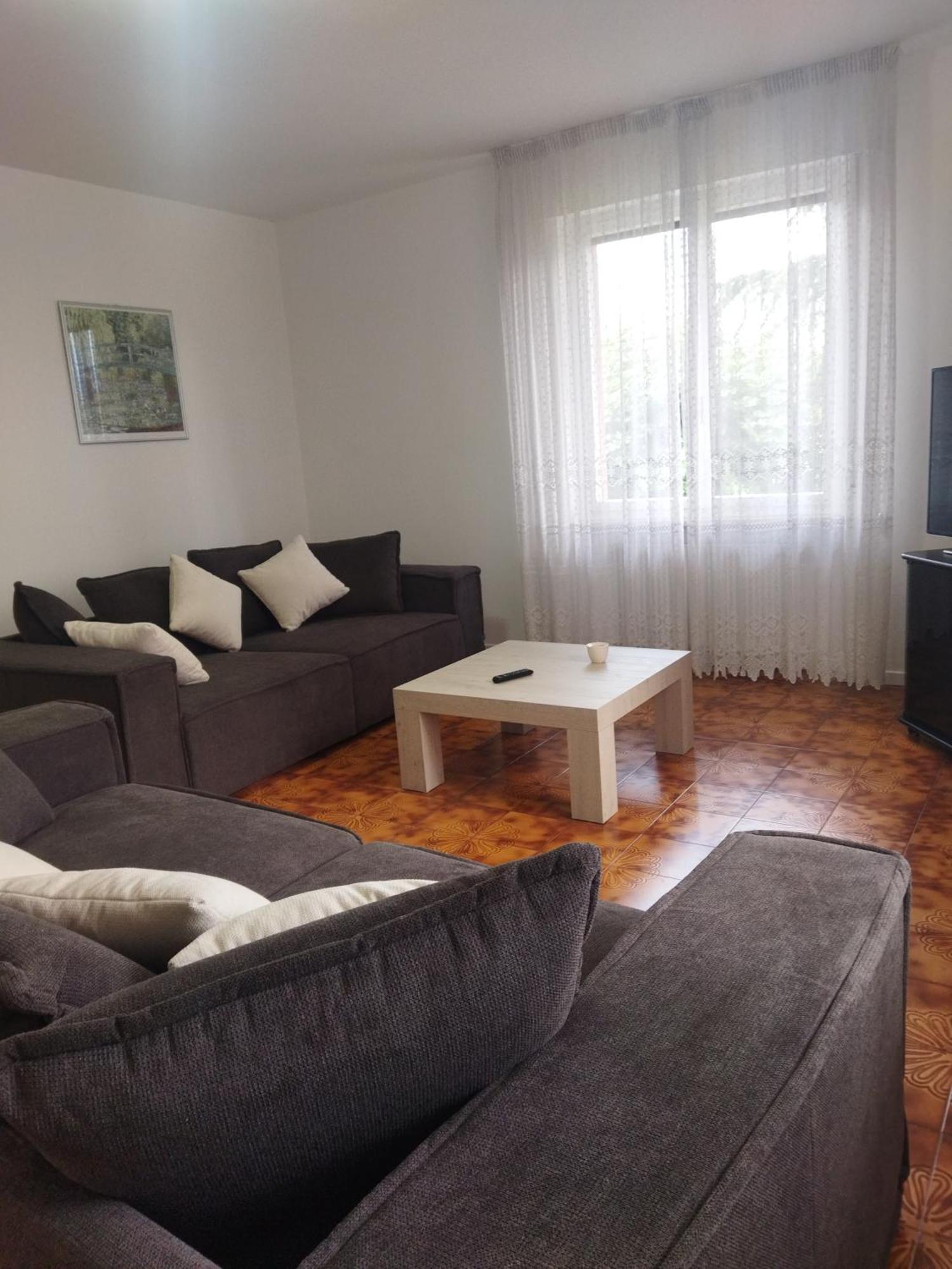 Rose Garden House Wi-Fi Apartment Riva del Garda Luaran gambar