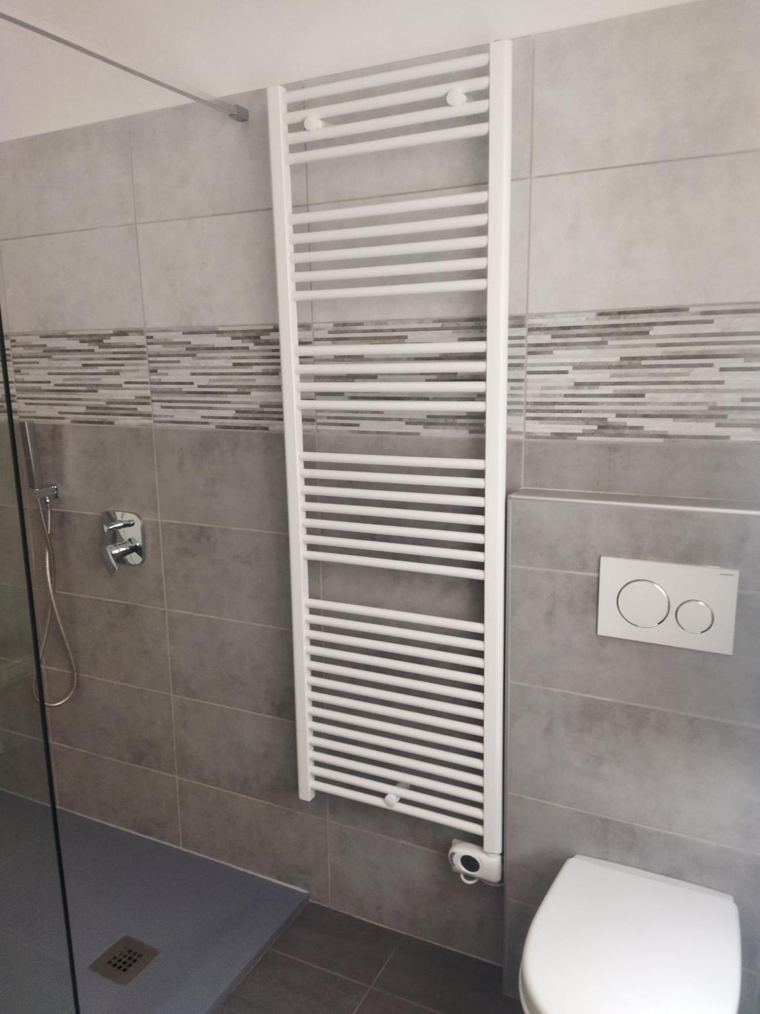 Rose Garden House Wi-Fi Apartment Riva del Garda Luaran gambar