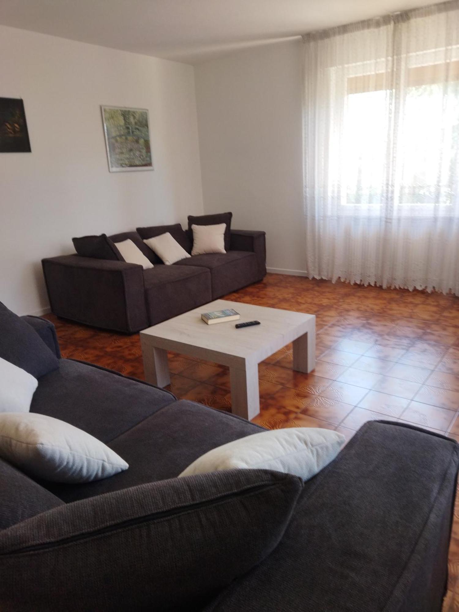 Rose Garden House Wi-Fi Apartment Riva del Garda Luaran gambar