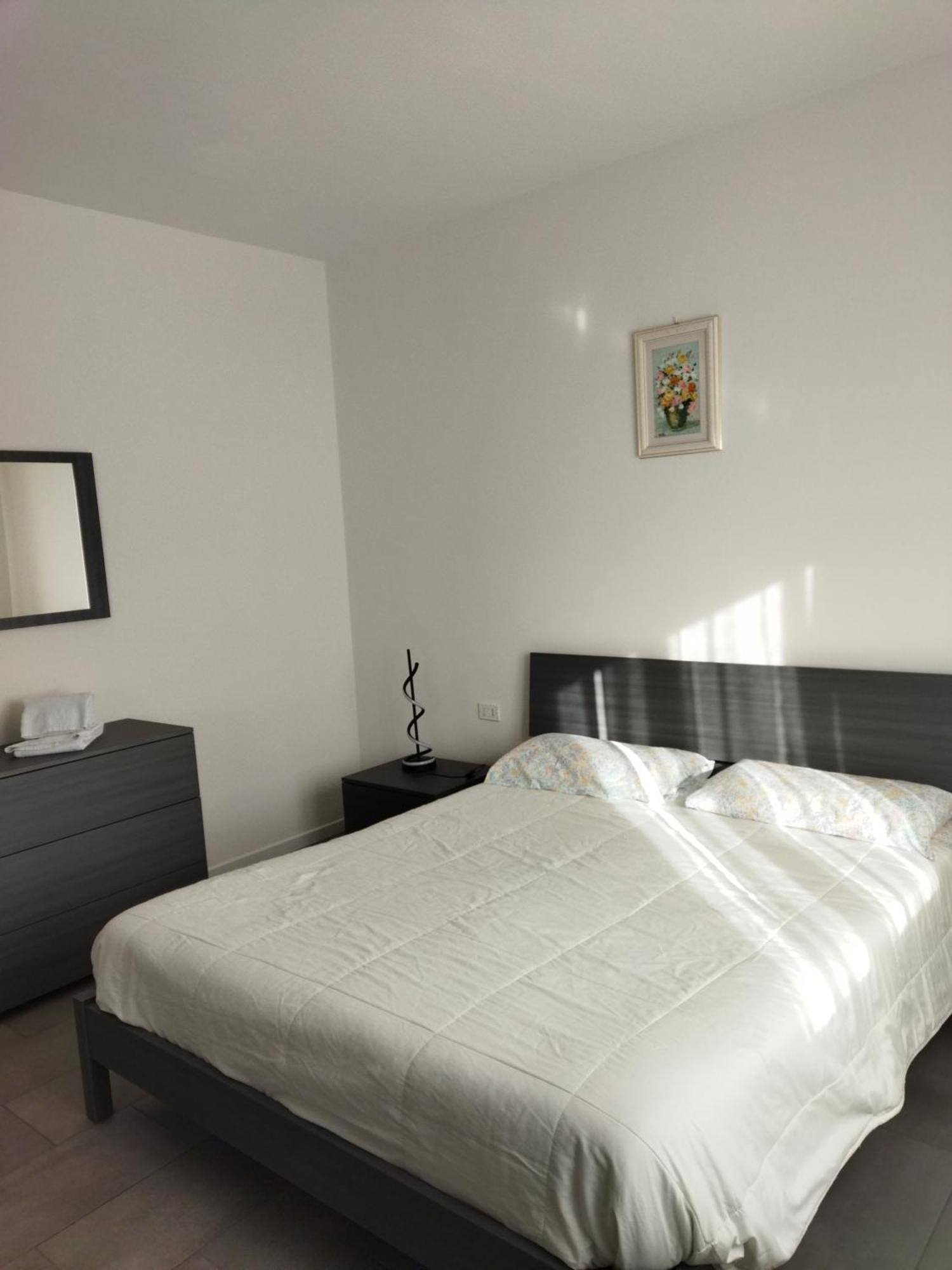 Rose Garden House Wi-Fi Apartment Riva del Garda Luaran gambar