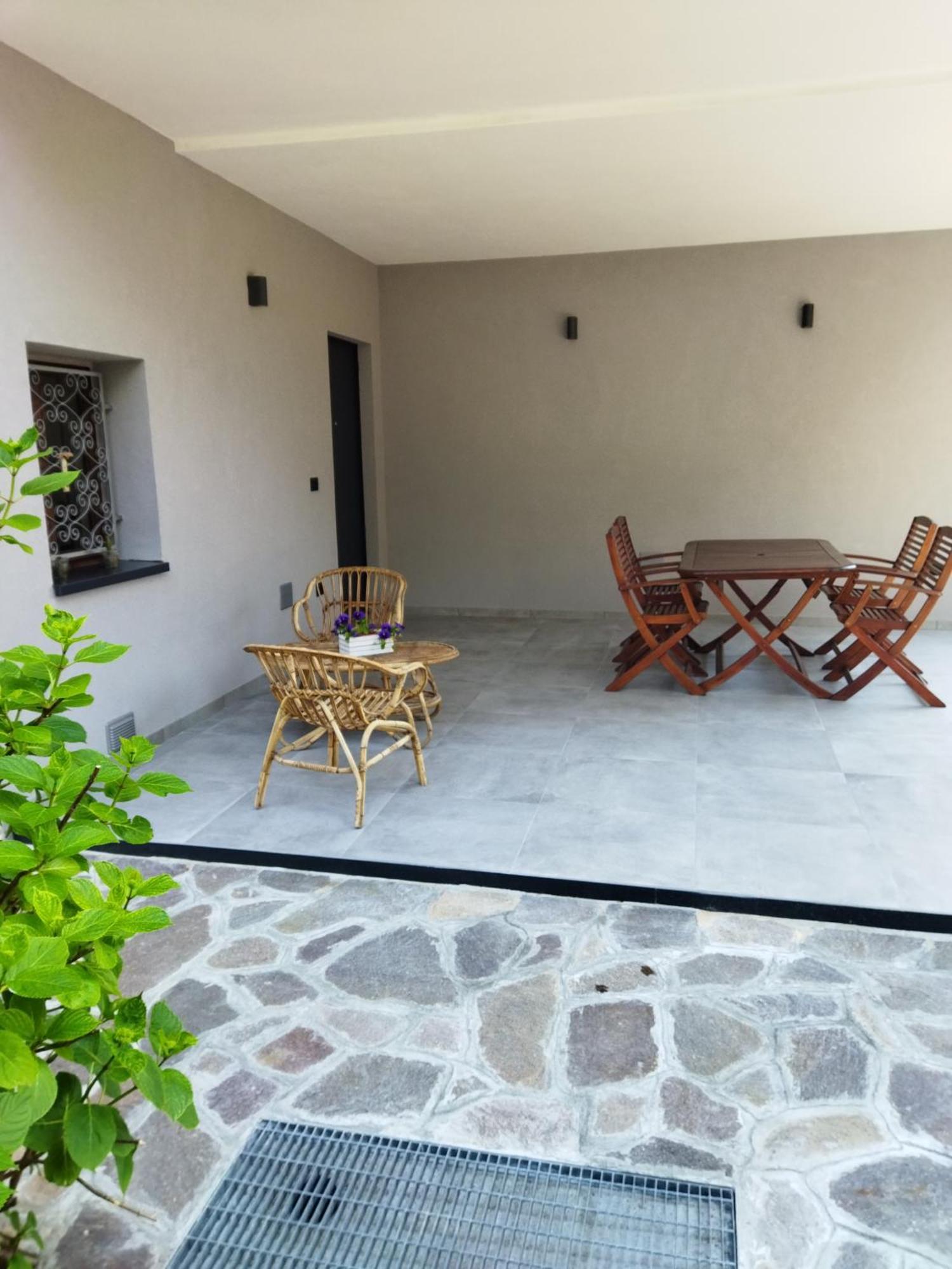 Rose Garden House Wi-Fi Apartment Riva del Garda Luaran gambar