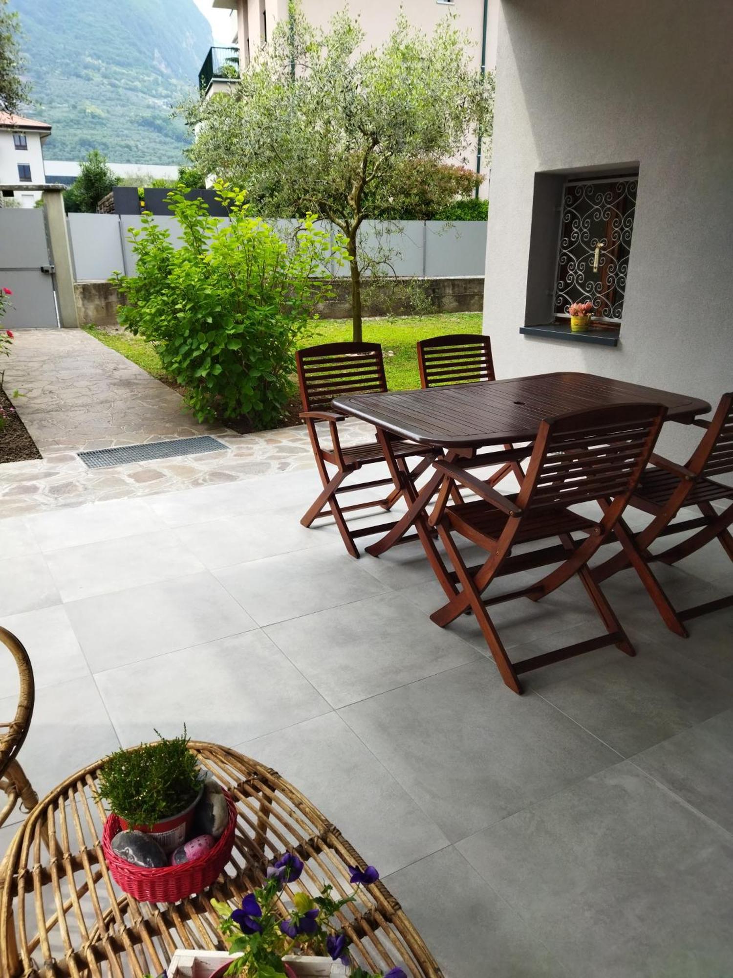 Rose Garden House Wi-Fi Apartment Riva del Garda Luaran gambar